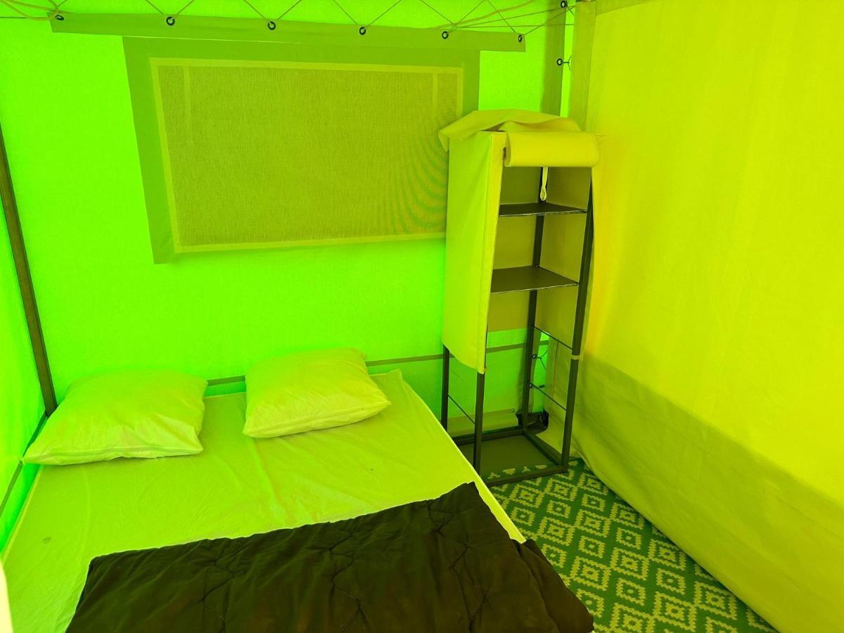 Hotel Les Eychecadous Artigat Exterior foto